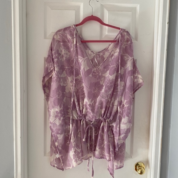 New Dusty lavender & white beach coverup with drawstring-smoke free home - Picture 1 of 5